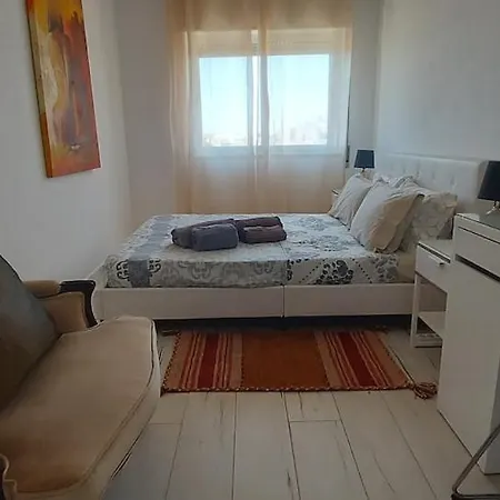Topfloor Ac Wi-fi Shops Views דירה *